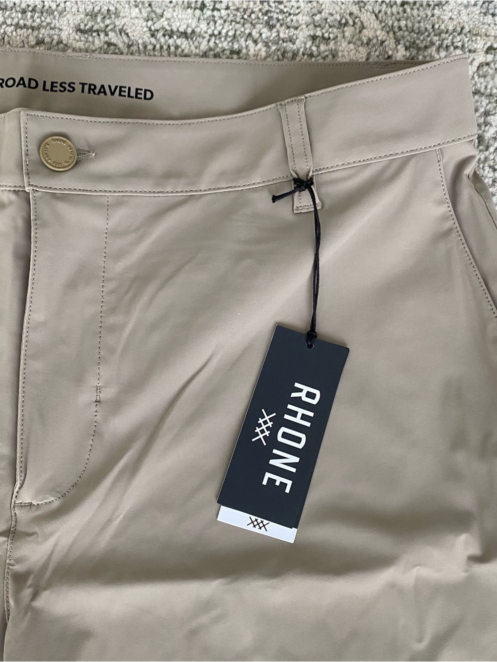 NEW Rhone 8" Resort Shorts in Sandalo Khaki Men’s Size 35 - Picture 3 of 10